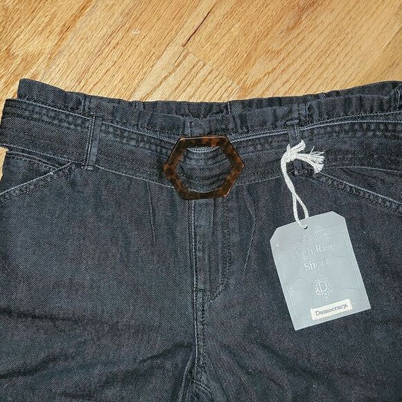 Democracy Dark Jean Shorts with Belt - Picture 2 of 7